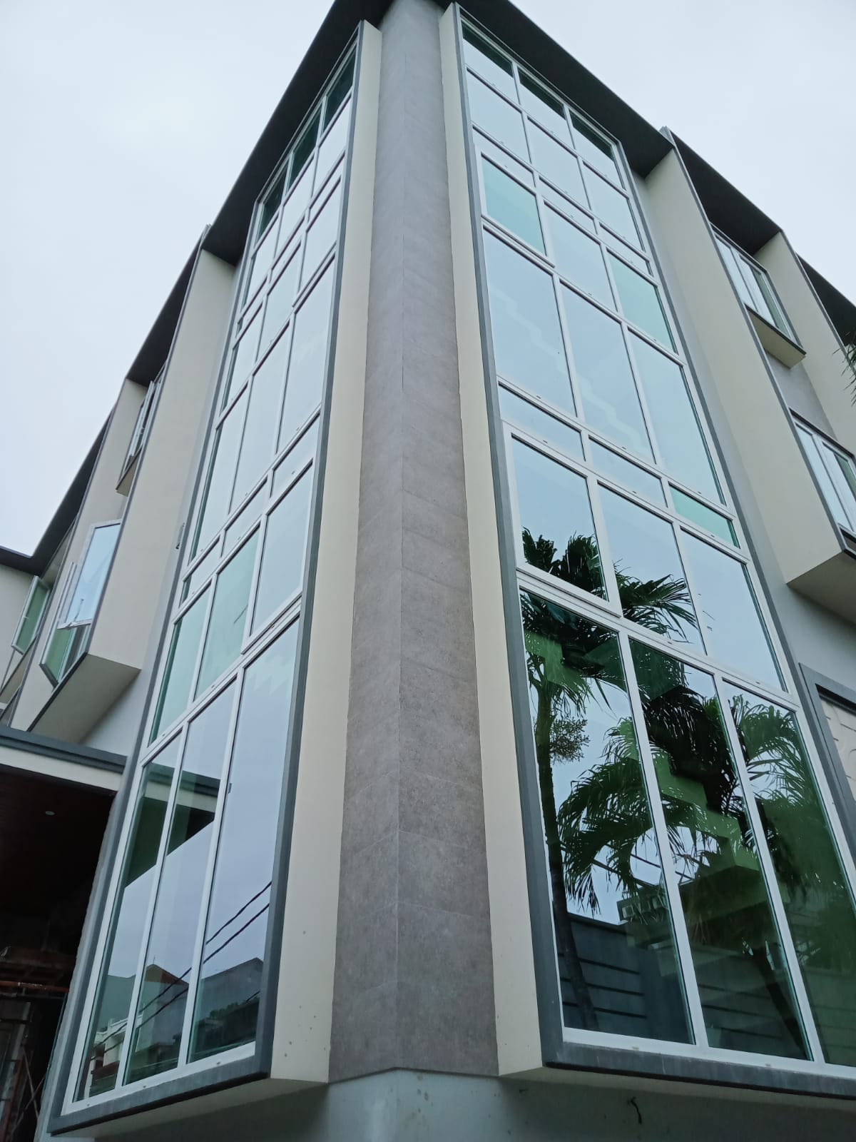 FIXED DOORS AND WINDOWS SYSTEM